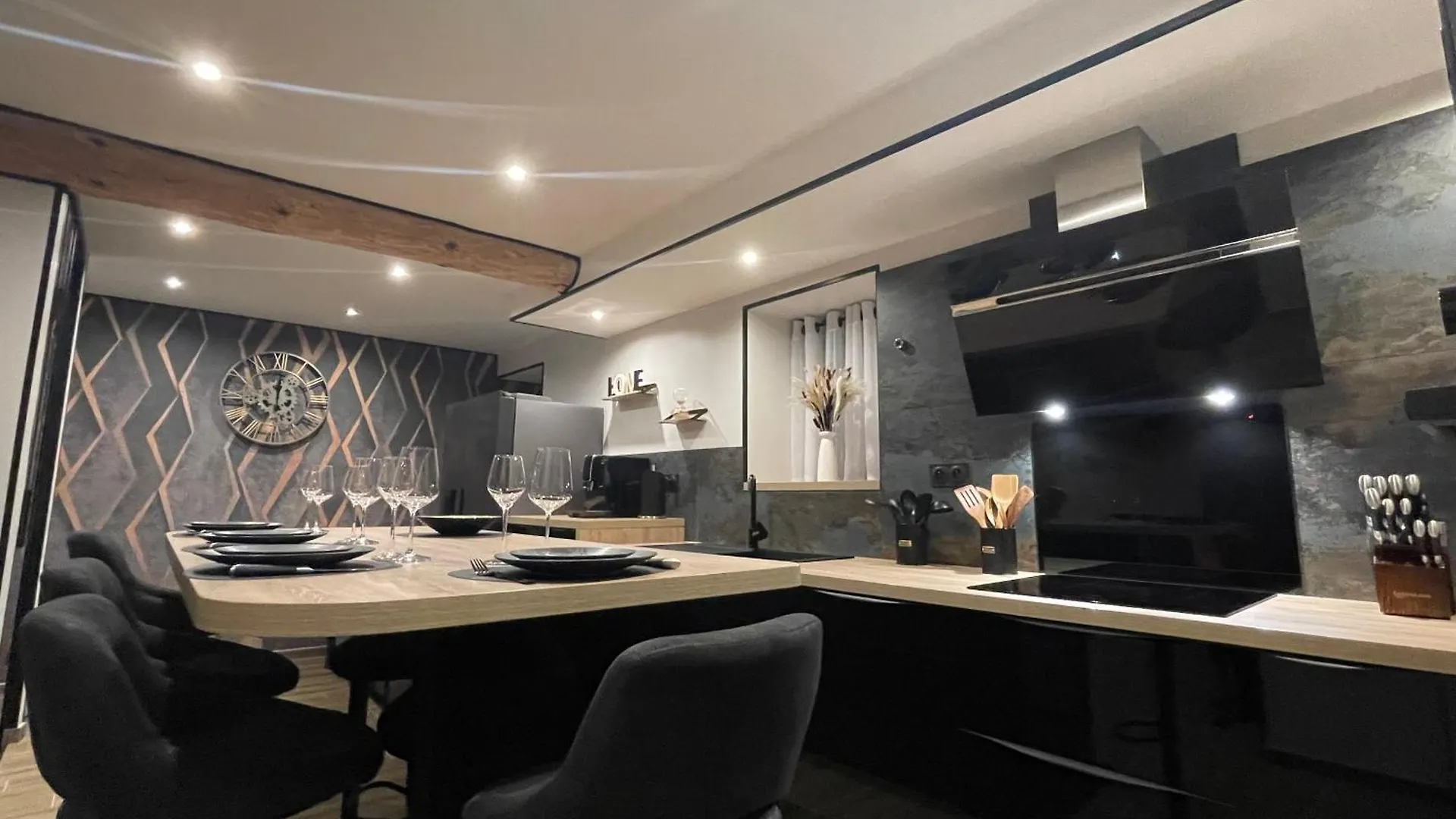 度假居 Pyrenair Location Maison 8 Personnes Proche Des Telecabines Bagnères-de-Luchon
